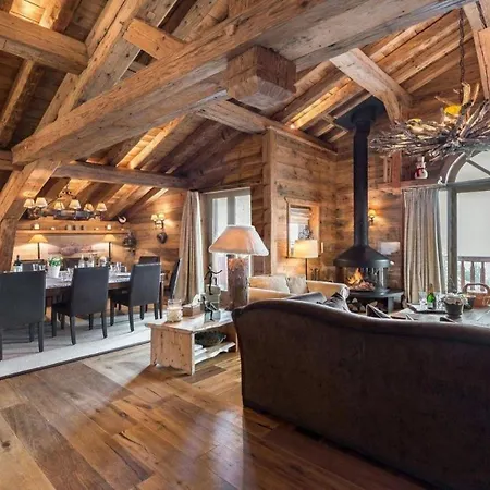 Dağ evi Chalet With Jacuzzi In *